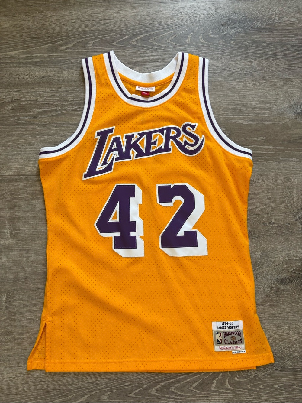 LA Lakers Mitchell & Ness James Worthy Jersey